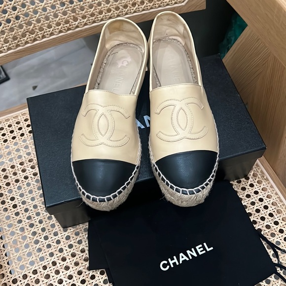 Chanel Metallic Gold/Black Fabric and Tweed Espadrille Flats Size 37 Chanel